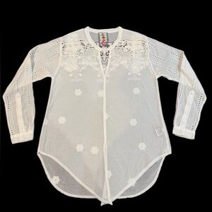 Johnny Was White Embroidered Sheer Tunic Blouse – XS (fits very loosely)